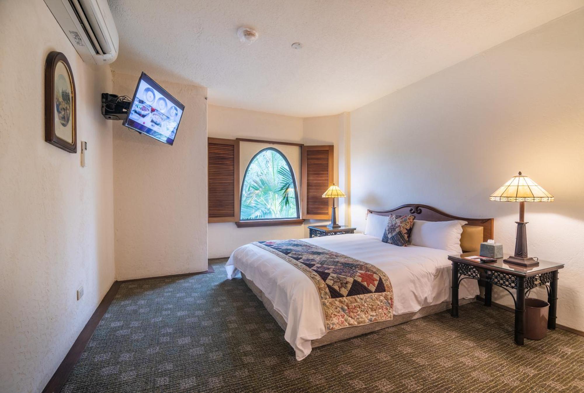 Promisedland Resort & Lagoon Shoufeng Dış mekan fotoğraf A room at the hotel