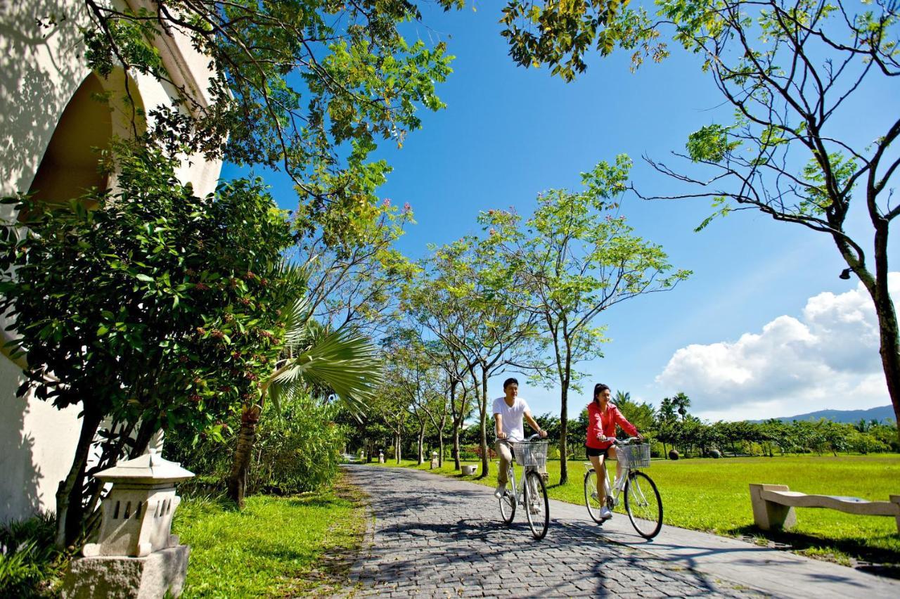 Promisedland Resort & Lagoon Shoufeng Dış mekan fotoğraf Bike path in the park